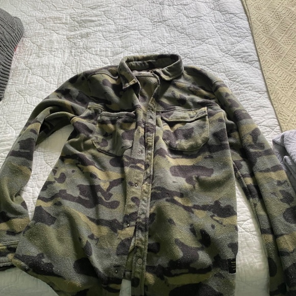 Quicksilver button shirt - Picture 2 of 2